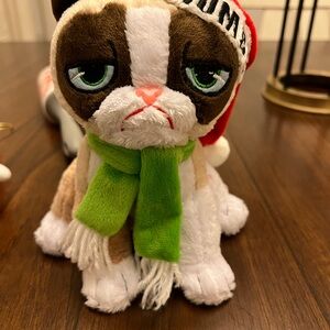 Grumpy Cat Christmas Stuffy GUC